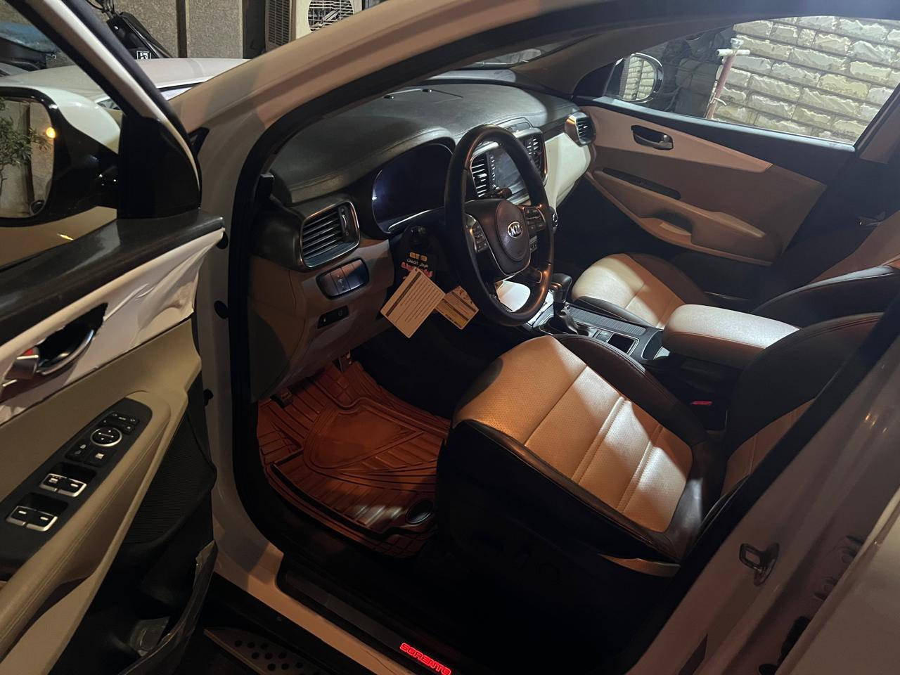 سورنتو 2020 خليجية سياره كفاله عامه ما عده بارد صغير سياره حلوه وجديد ماشيه ٦٢ ألف فقط سعر 243  وبيه مجال مكان بغداد ***********
