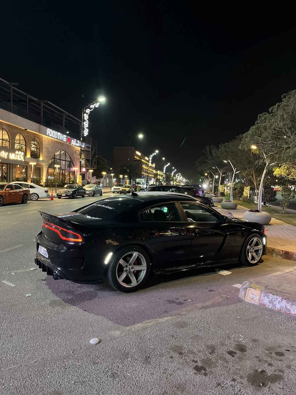 سلام عليكم
للبيع أو مراوس بRT
دوج جارجر 2016 V6
وارد امريكي / بيها قطعتين صبغ كلير فقط
جاملغ وباب خلفي الباقي كفالة شاصي لغد مكينة كير 
ماشي 167 ml 
رقم بغداد أنكليزي باأسمي
مصروف على سياره هواي السياره نصبتها فدشي
مكاني بابل ***********
