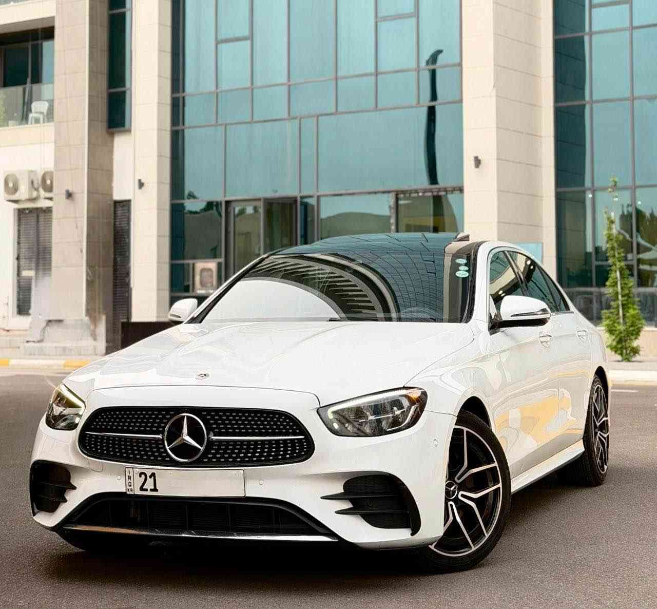 Mercedes Benz E350 AMG  2021

1.    بصمات ابواب
2.    لايت متحرك
3.    كيج إلكتروني متغير 4 أشكال
4.    شاشه حجم الكبير
5.    رادارات امامي خلفي جوانب
6.    حساسات 360 درجه
7.    صندوق كهرباء
8.   اتو هولد
9.     لد داخلي متغير 64 لون
10.     سماعات برو مستر
11.     كشنات تدفئه
12.     ويل AMG 19 أصلي
13.     صفر مسج جديده جدا السياره ما بيها اي نقص
   -    ماشيه 38 الف ميل
-   مكان السياره بغداد المنصور
-   حادث دعامية امامية فقط ايرباك ستيرن

- الاستفسار /  ***********
السعر 340$ ورقه وبيها مجال بغداد, العراق
