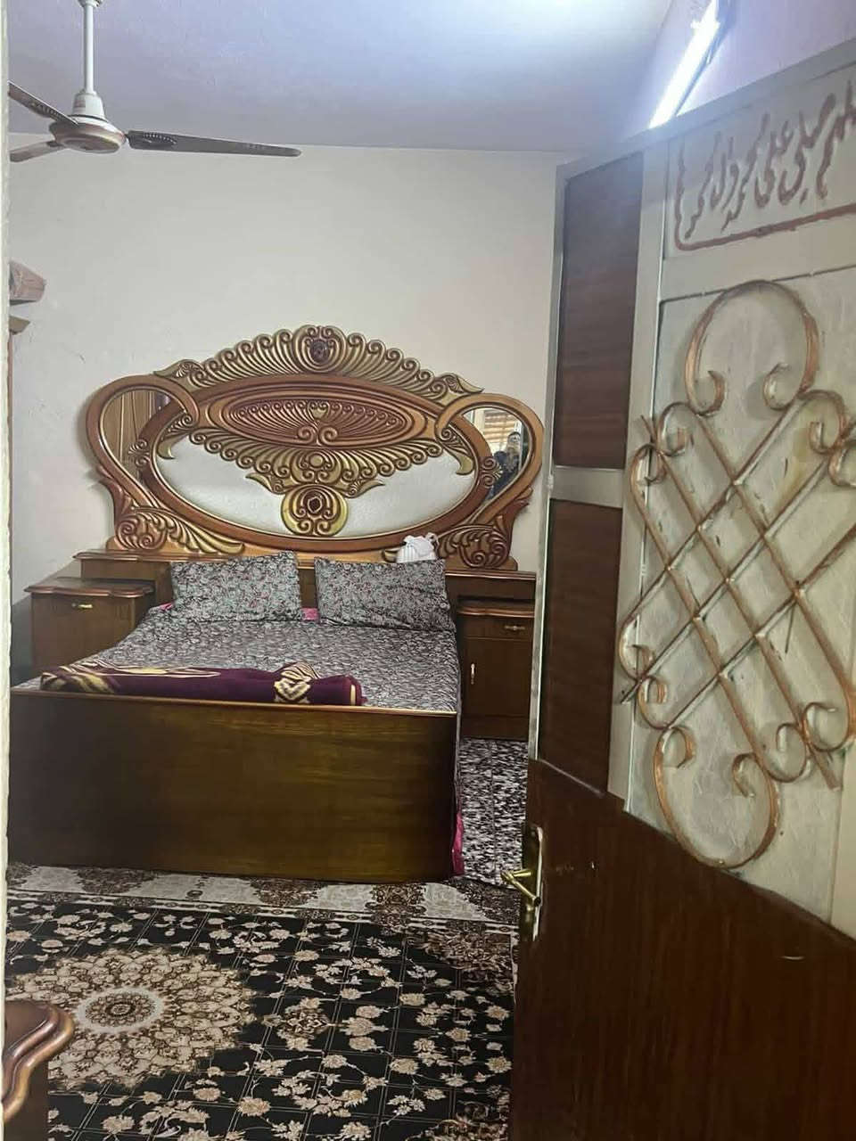 بيت للبيع حي النصر الاولى
فرع قاسم المضمد بيت طابو مساحة 150 متر طابق ونص
4 غرف نوم للاتصال ***********
