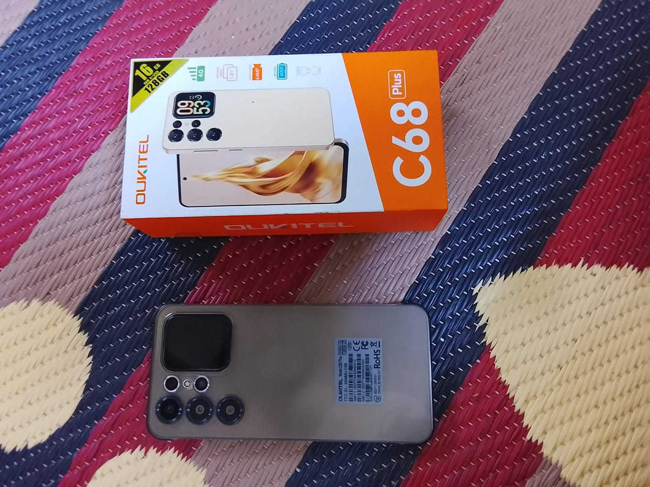 السلام عليكم مبايل اوكتيل c68 جهاز مستعمل أقل من شهر شخط مابي
ذاكره 128 
رام 16 
شاشه جبيره وبيه شاشه بالضهر 
جهاز فول واخذتو ب 225 
سعر الجهاز 200 وبيه مجال بسيط للتواصل ***********
