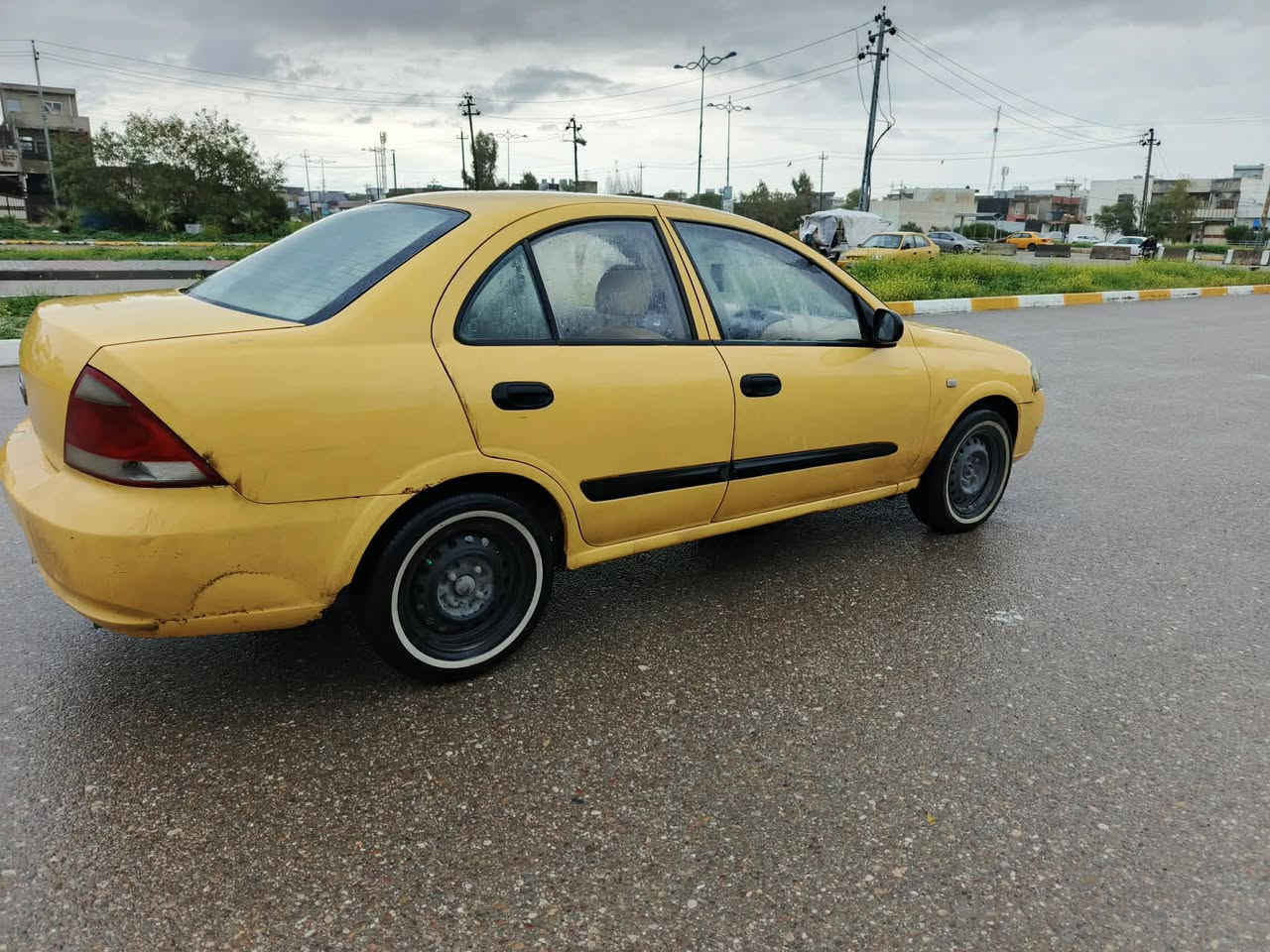 نيسان صني لبيع موديل 2009 بدون ضربه فقط بونيد وجاملخ امبدل بدون دواخل رقم ديالى  مشروع وطني كير اوتماتيك محرك شرط بقابه صفر سياره جاهزه شراي خابره صاحب سياره *********** سعر 70 ورقه
