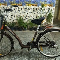 دراجة هوائيه حجم ٢٦ ياباني  تايرات جدد وقفل ستيرن ويحتوي على سله امامي...