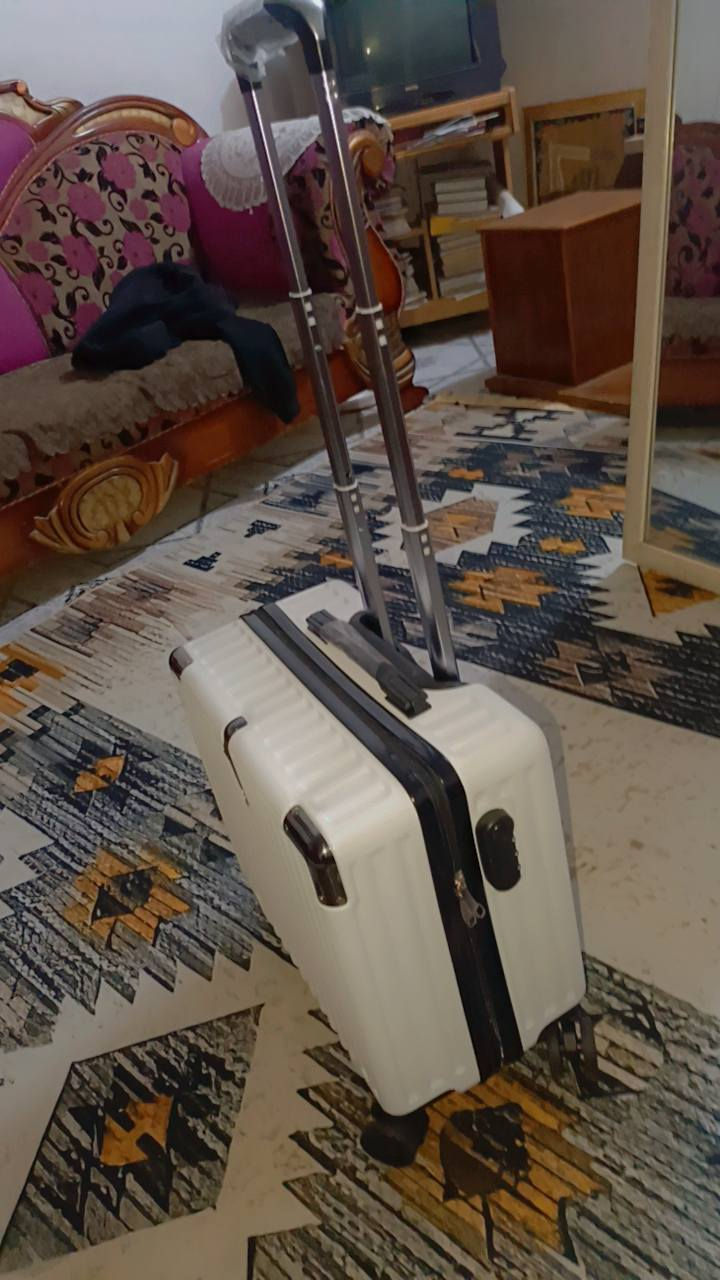 جنطه حلوه مرتبه مال نفر واحد شبابيه 
25 الف


**إذا كنت صاحب هذا الإعلان وتريد حذفه لأي سبب، رجاءا أرسل رسالة إلى الدعم الفني**