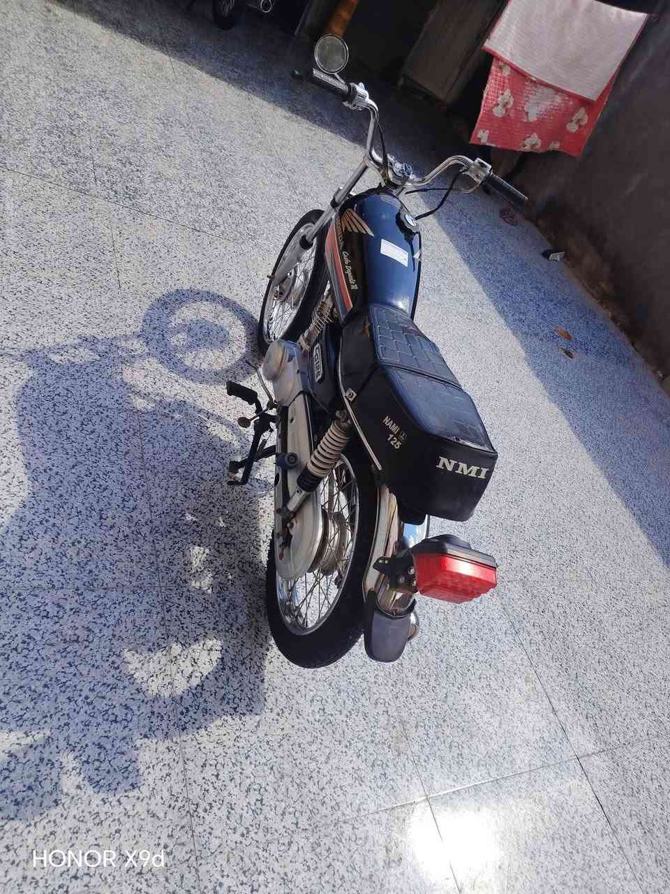 السلام عليكم دراجه للبيع نامه شلامجه 23اوراق اصولي دراجه كامله مكاني اسكان الصناعي ال بعظم عمود 1
***********
