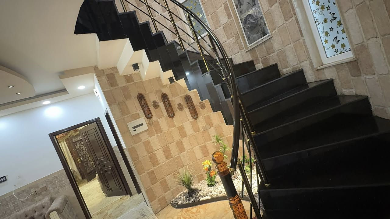 بمناسبة حلول شهر رمضان المبارك اعاده الله علينا وعليكم بالخير واليمن والبركات تعلن لكم شركة البيت اللامع عن توفير عاملات خدمات منزليه يوميه واسبوعيه وشهريه من الساعه ال٩صباحآ ولغايه الساعه ال٤عصرآ وكذلك تم افتتاح بعون الله تعالى  غسل وتنضيف المحافير المنزليه مع كافه خدمات النقل استلام وتسليم وتعطير وتكييس وباسعار تنافسيه
للاتصال +واتساب ***********
***********
#تنضيف شركة البيت اللامع /موصل
