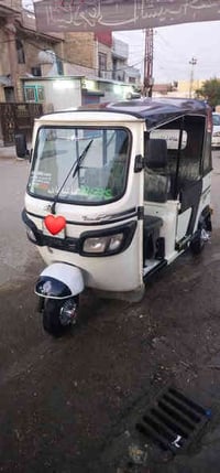 شباب تكاتك عدد 2 البيظه 22 والصفره 20 بدون ضربه صبغ هلالات فقط  لوحه و...