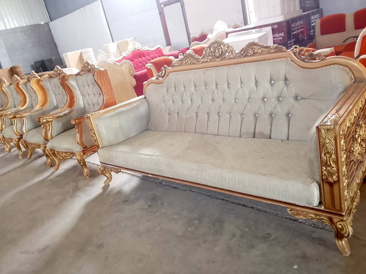 غراض مستخدم وجديد بسعار مناسب شراي يتصل او خاص عندك غراض اشتري..***********..يوجد توصيل..
