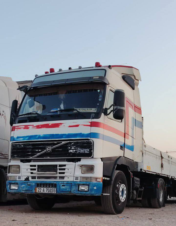 السلام عليكم

فالفو. البيع شخاطه موديل 2002مسجله بسنويه 2000
 رقم جديد سنويه جديده  هزه جديده. تخم تاير  هاي العربانه مربوطه ورها بس تغير صنف من نص جناب ال جادر 
اسياره جاهزه الشغل.
مكانها. طوز خرماتو 
 سعرها 160وبيها مجال شي قليل
رجاء لموشراي لا يتصل
رجاء  مكللف بل نشر.  

*********** وتساب 
***********
