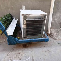 عربانه نضيفه هيه والمجمده 50 الف بس العربانه 40 الف بغداد شارع حيفا 07...