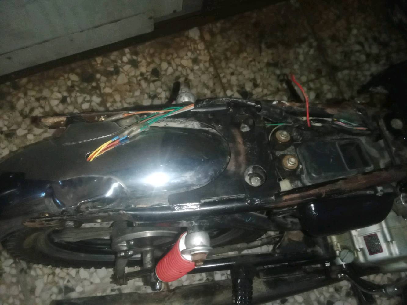 ايراني 4 كير موديل 23 مبدل فلنجه امامي وزوج وياله وزوج تايرات سعره 450 وبيه مجال للشراي مكاني بغداد الكرخ2 سيديه  وهذا رقمي *********** وبي واتساب