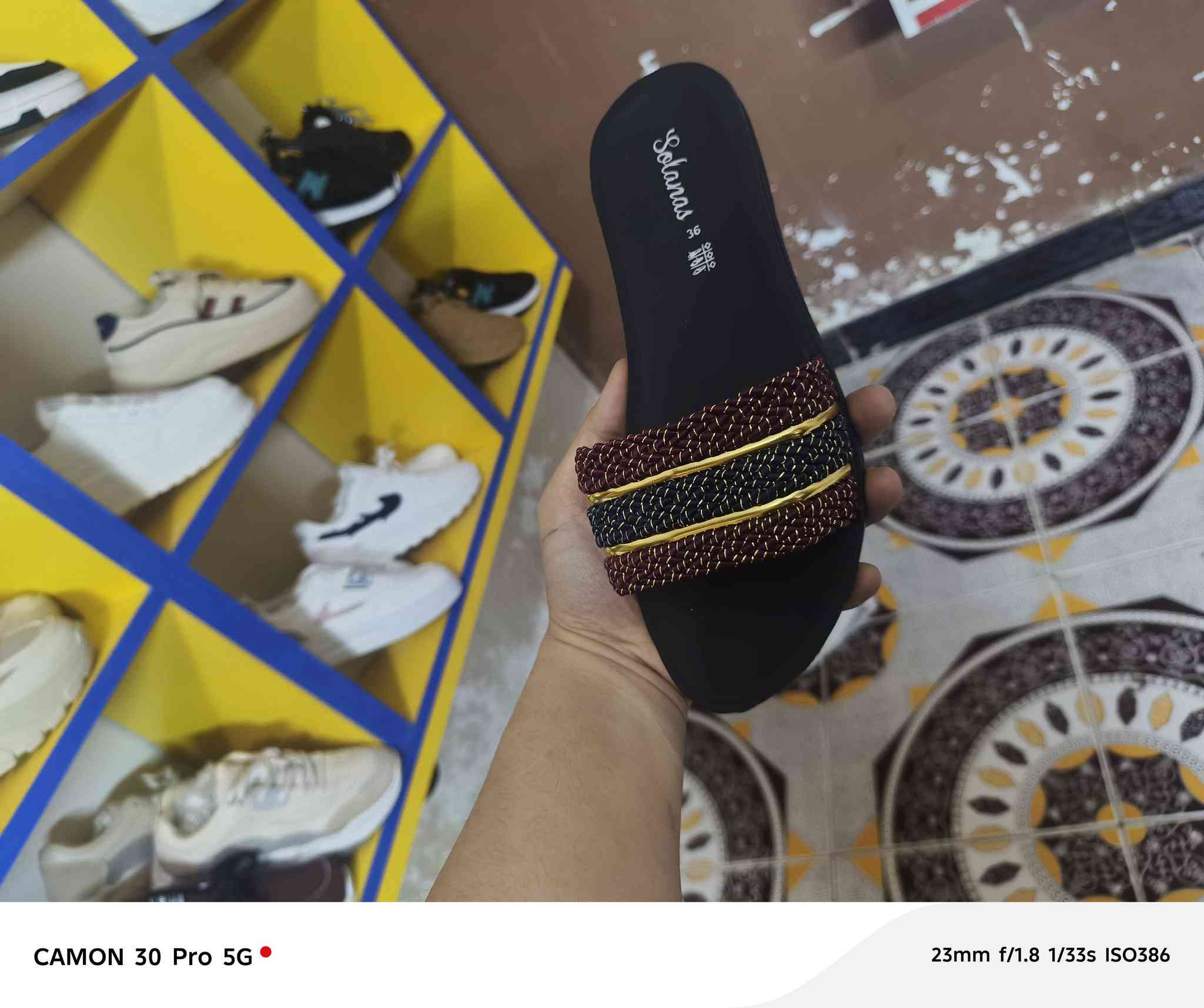 تخفيضات تخفيضات تخفيضات العيد
شحاطة نسائي خفيفه طبي

سعر قطعتين ب5000

للحجز واتساب على الرقم
***********
او خاص
