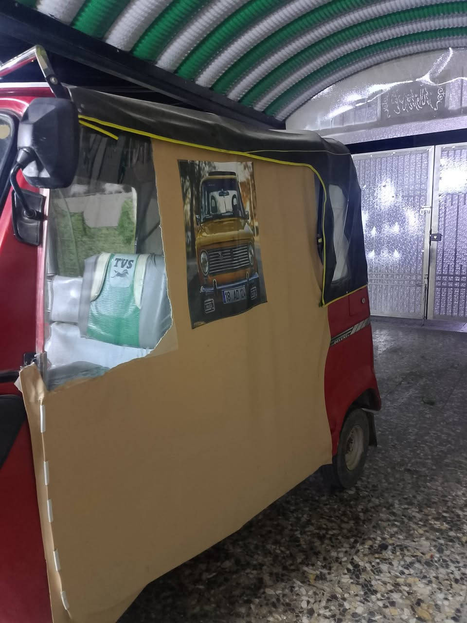 سلام عليكم تكتك تيفياس للبيع موديل 18 مكينه 21 رقم وسنويه انكليزي مصبوغه عام السعر 4600 وبيها مجال حك الجيه باقي التفاصيل اتصل وبلخدمه ***********
