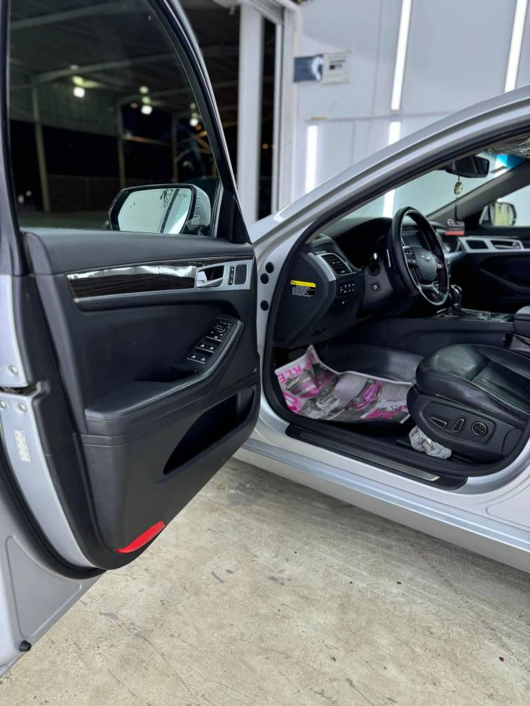 VIN : KMHGN4JE5HU172865
النوع : HYUNDAI
الموديل : GENESIS
السنة : 2017
اللون : Silver     
نوع المركبة : 4 DOOR
عداد المسافة :102الف mi l
المحرك : 3.8L V6
::::::::::::::::::::::::::::::::::::::::::::::
رقم بغداد حره ب اسمي ثاني يوم تحويل
صور الحادث مرفقه ب المنشور
السعر 132💵 السياره فول مواصفات مصبوغه حزام إثر طخطخات الاستفسار *********** العنوان بغداد الحريه بغداد, العراق
