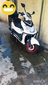 السلام وعليكم دراجه شحن لبيع  ست بطاريت جديده كلش(700)وبيهه مجال  مكان...