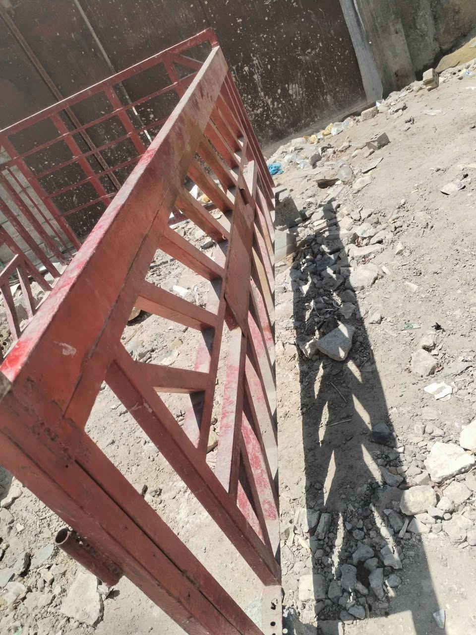 السلام عليكم محجر كيا حمل جديد شبجه موجوده ويا مكانه بغداد السعر 200وبيه مجال رقم ***********

