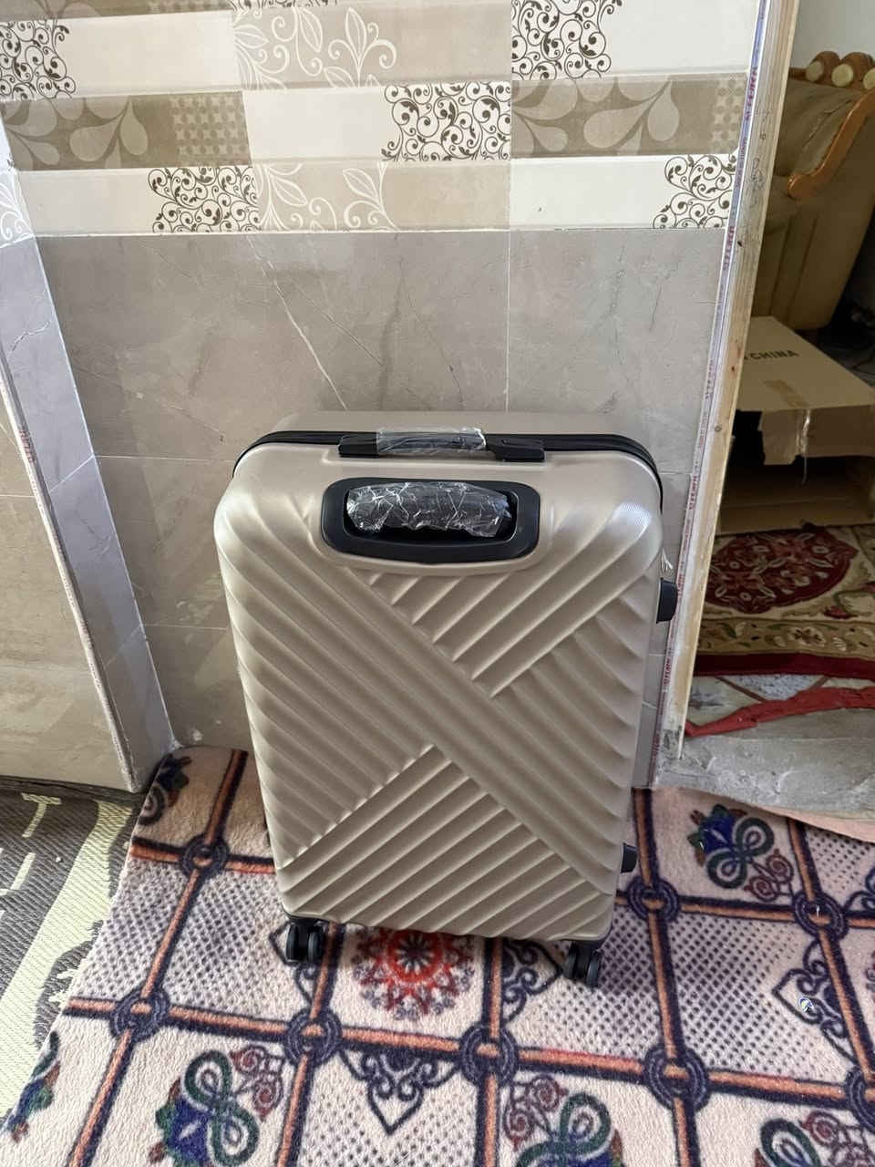 سلام عليكم يتوفر جنط سفر السيت بي 3 جنط سعر السيت 65 الف ***********
