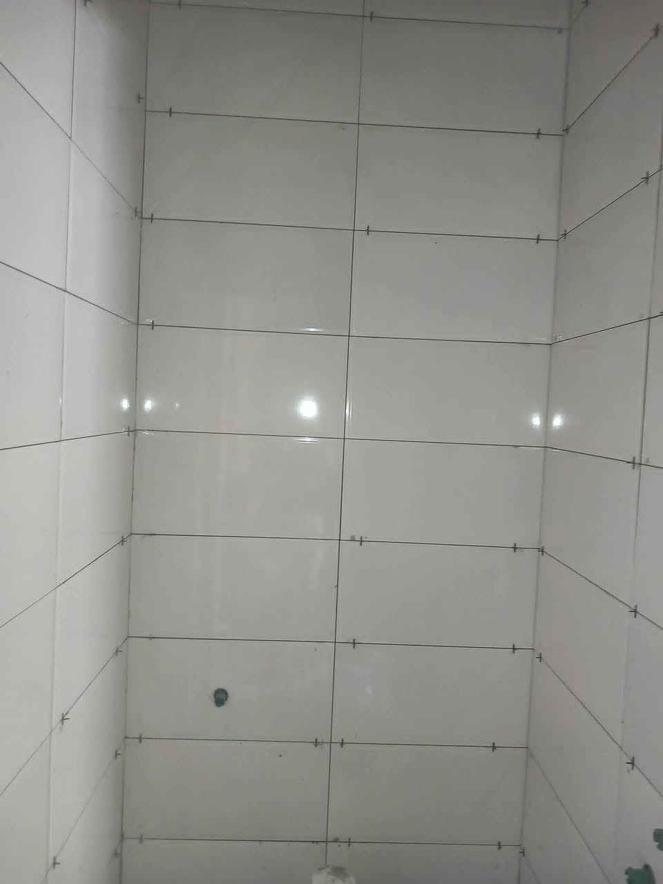 السلام عليكم مستعدين لعمل السيراميك والكاشي بكافة أنواعه والبورسلين والمرمر والكرانيت وحجر القرض وتطبيك بايات الدرج شغل درجة اولئ شرط إشراف هندسي كله عاليزر وهزاز وفتحات الماي بالسكويره واحدث اليات العمل متوفرة وإنجاز سريع بالعمل والتزام بالموعد وبأنسب الأسعار متفرغ للعمل حالين مزيد من الصور ومقاطع الفيديو لأعمالنا للتواصل خاص او الأتصال على الأرقام التالية
*********** واتساب
***********
