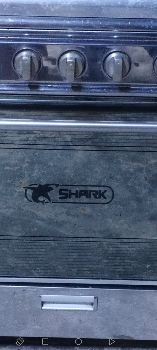 السلام عليكم طباخ ستيل خمس عيون نوع شارك شغال عالفحص مع الفرن السعر ١٨٥وبي مجال قليل للاستفسار خاص اوالاتصال على الارقام التالية ***********
*********** فلوجة قرية المختار
