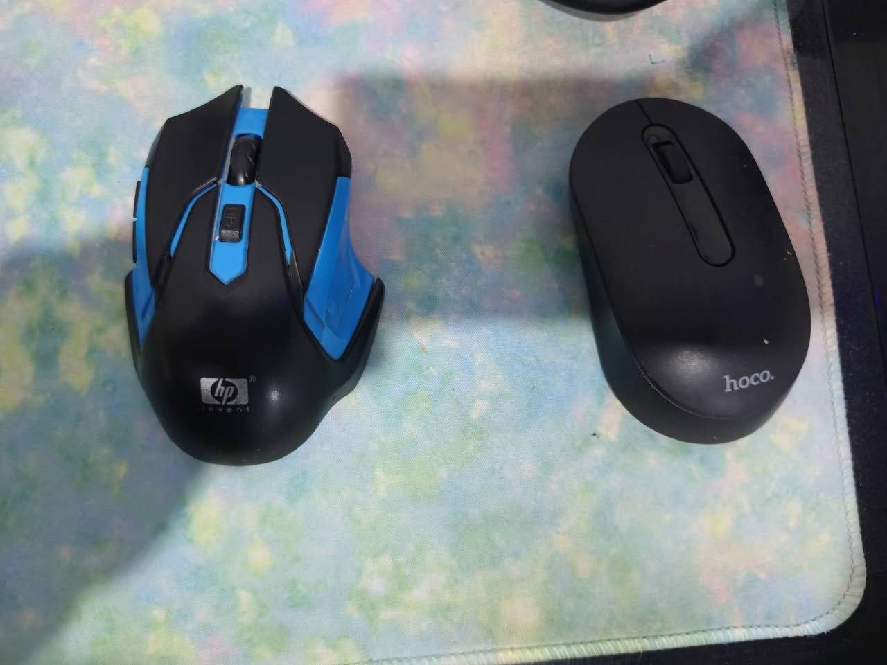 الهارد 500كيكه سعره 40 غني عن التعريف
الشاشه سعره 100قفل 180هيرتز 2k
الكيبورد كيمنك ارجيبي 30
الكيبورد العادي الواير 15
المايك كامل الملحقات ب25
الماوسات بلاش 😂 لليخذ الغراض 
مكاني نجف ماعندي توصيل 
***********
