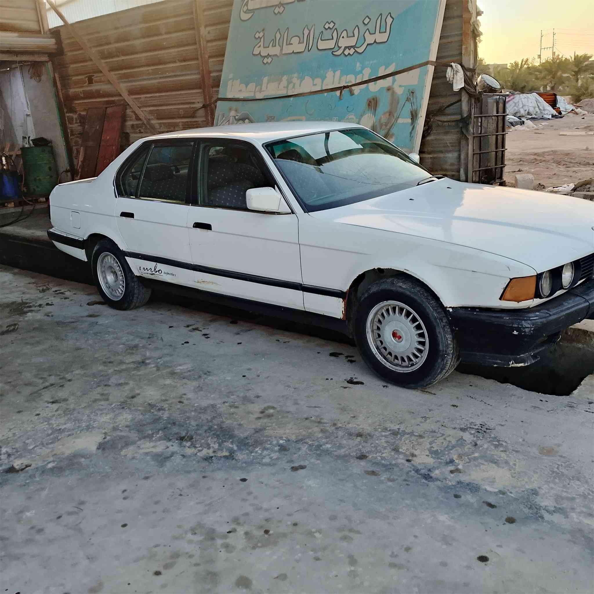 السلام عليكم 
735
مكينه بيه تنقيص قليل
كير كفاله اكسن كفاله 
تبريد شغال ثلج
بدي كفاله ماعده باب سايق امبدل
حداديه خلفيه نضافته 60%
علمن مداور فقط
سعر 33$ وبيه مجال 
***********
بصره شط العرب
