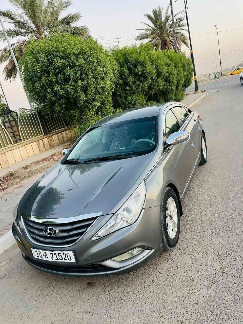 السلام عليكم للبيع او مراوس حسب القناعة سوناتا 13امريكي حادثهة قطعتين بدون داخل رقم بابل انكليزي سنويه لل30 سياره جاهزه للئخير مكينه وكير حداديه تبريد 🥶 رايدهة 102شراي يتصل*********** وبخدمته  مكاني بل حله
