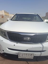 سورنتو موديل 2015.   6استندر خليجي السياره مكفوله بس حادث بلتاير الاما...