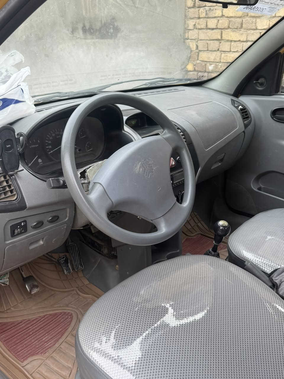 سلام عليكم طيبه للبيع موديل 16سنويه جديدة  مصفره هيئه  وغرامه تخم تاير جديد باتري جديد سياره مرتبه ماعايزه شي تبريد شغال  دوشمة بالباكيت غرفة السيارة نظيفة كلش سعره 44وبيهه مجال رقمي ***********. مكان السيارة الديوانية المركز
