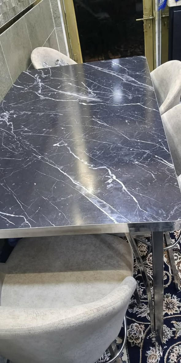 السلام عليكم عدي غراض للبيع استعمال قليل واكو اشياء ممستعمله اصلا للتواصل ع هذا الرقم ***********١
