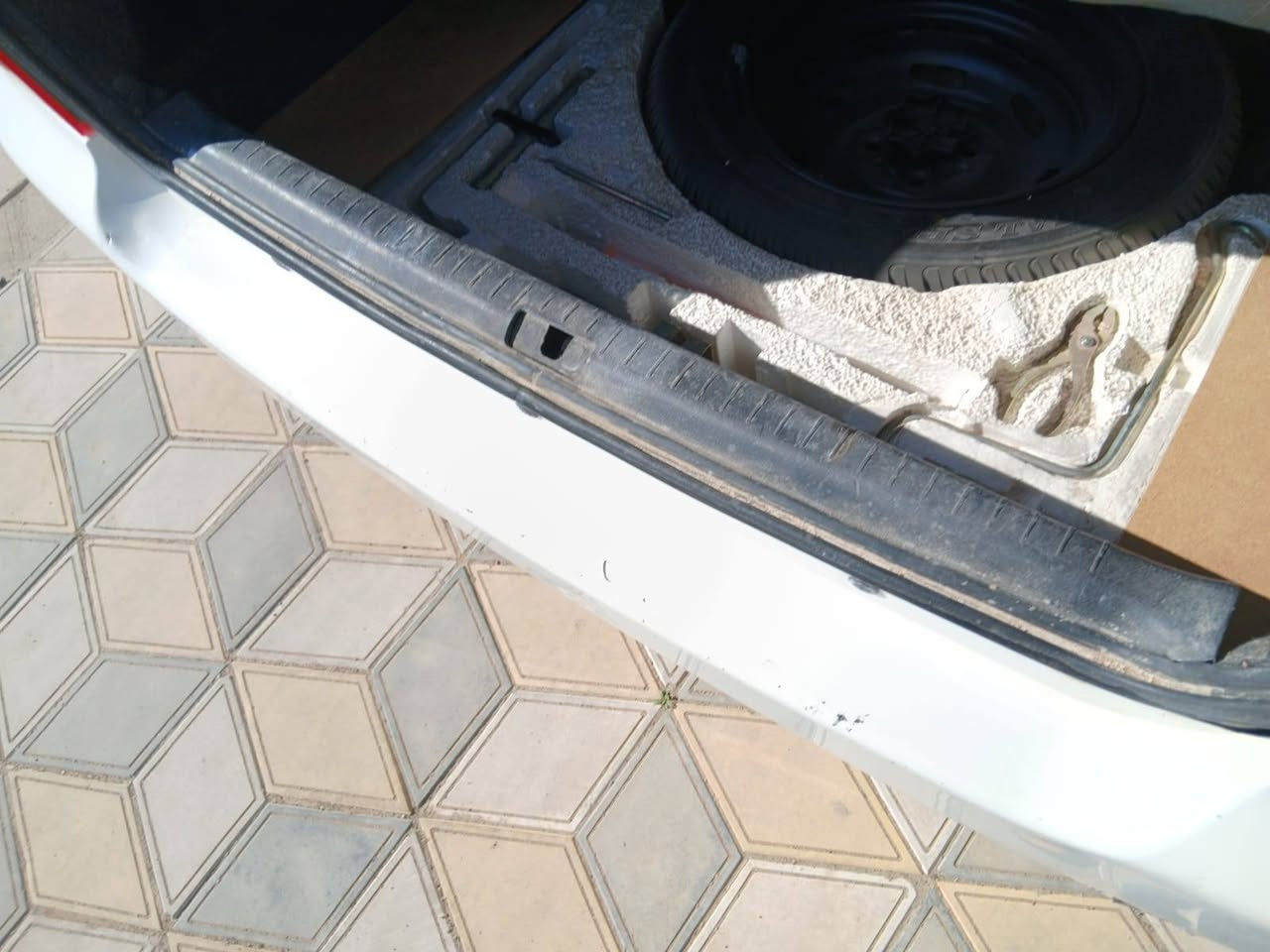 السياره جيلي سي كي 2013 ماشيه 76 الف قابل للزياده السنويه تنتهي 2030 السعر 55 ورقه بيها مجال للطيبين المحرك 1500 مكان السياره صلاح الدين  تكريت الرقم ***********
