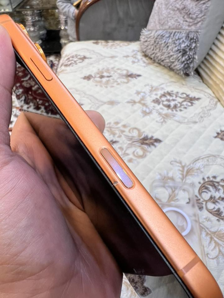 السلام عليكم كل التفاصيل واضحه بلجهاز
بطاريه 100 سيم كارت فعلي
تفاصيل اكثر واتساب ***********
