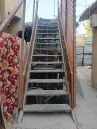 درج خارجي ثقيل  للبيع  محجر من الجهتين مع فريم تغليف  الطول 5متر.     ...