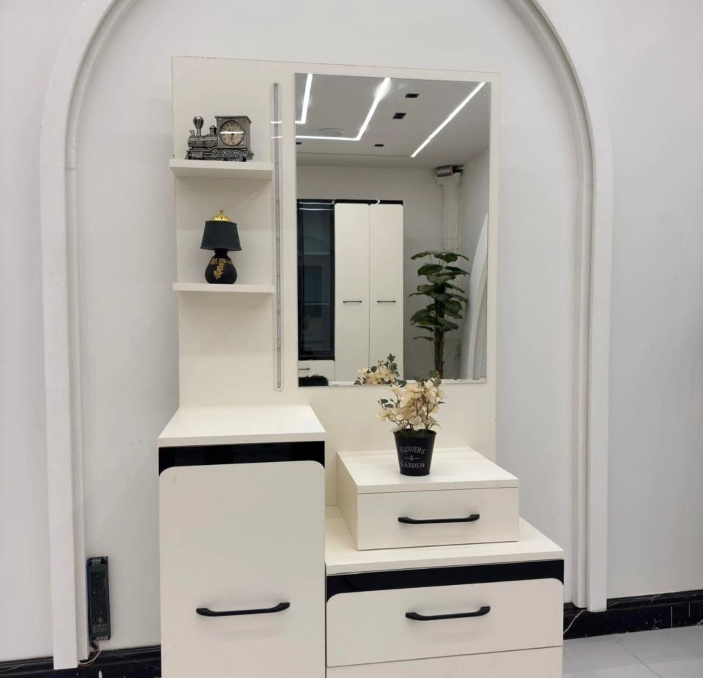 *موديل       سوما        الحديث*

*7 قطع          كنتور ملحق*       💰💰

1- ضهر الغرفه 5 ملم بالكامل     🛠️🛠️
2- برغي وجوي حديد                🔩🔩

3- إناره بالكنتور والكوميديات والميز تواليت 
4- *نرماده هيدروليك*              🥰🥰

5- *سكك 3 مراحل الممتاز*      🥇🥇
6- يدات حديد                            🥷🥷
7- ابواب المنيوم وزجاج اسود فوما 
8- طابوريه  تركيب                      🎁🎁
9- السرير ثابت
••         ☄️      *810  الف*         ☄️       ••
نقل وشد مجاني داخل بغداد محافظات 75 الف
للحجز ***********
#العراق#اكسبلور_فولو #2026 #البصرة #ملايين_مشاهدات 

🆘🆘🆘🆘🆘🆘🆘🆘🆘🆘🆘🆘
