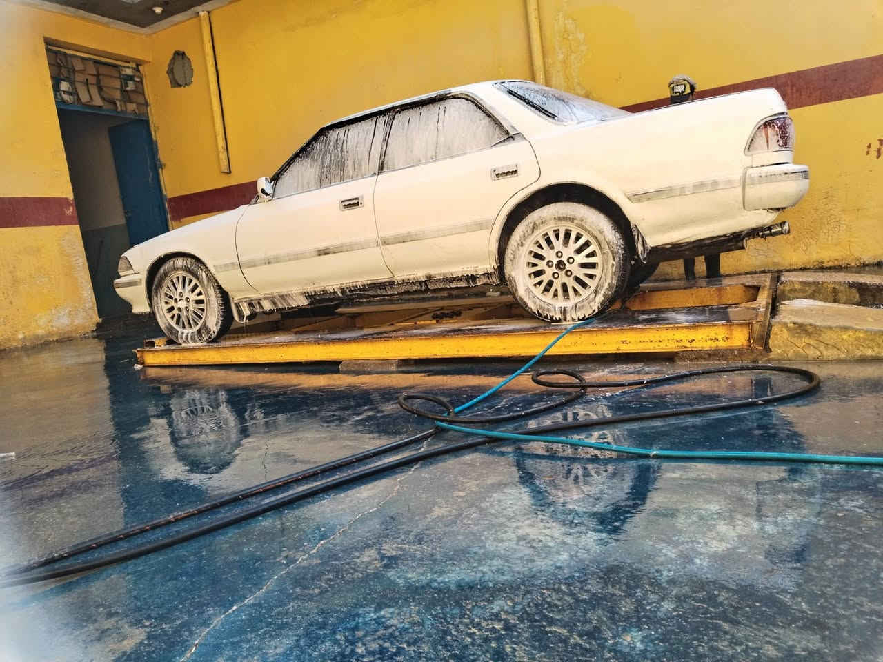 السلام عليكم
مارك مسطرة موديل 1990 بأسمي رقم دولي سياره جاهزه مكينه وكير ونجي كهربائيات كامله غرفه حلوه ام بي ثري سماعات كلشي شغال
السعر ب38 وبيها مجال بسيط
الشراي يتصل
***********
