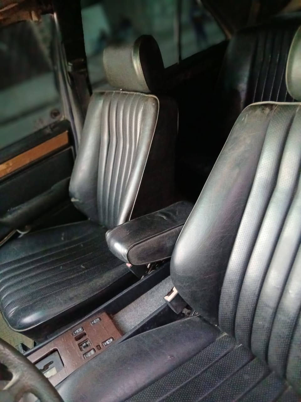 للبيع سياره مارسيدس محرك بطه رقم بغداد بيه وكاله من راعيه الصلي انا مكلف بالنشر تصال عله صاحب سياره ‎0774 077 4675
