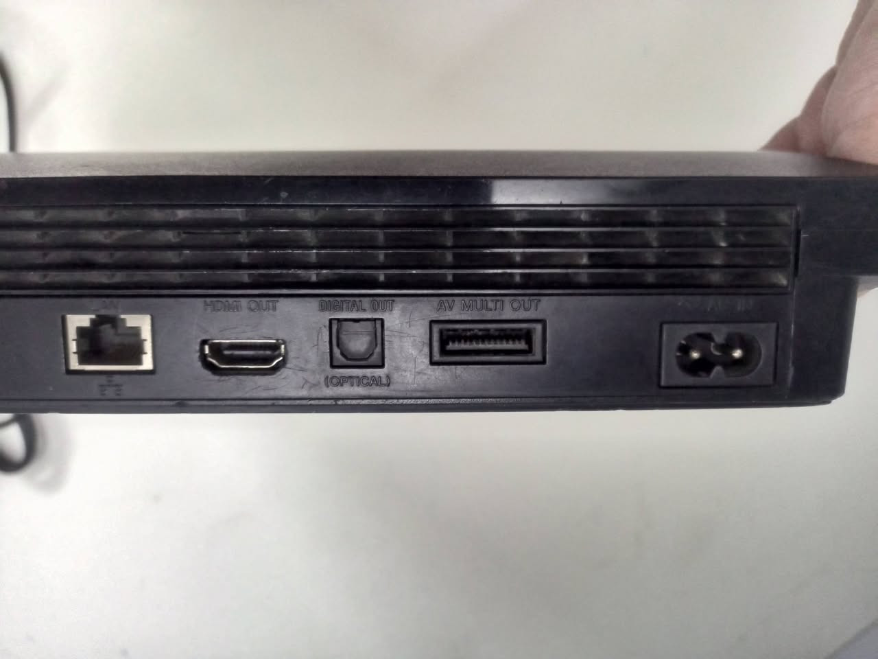 السلام عليكم عندي بليستيش 3 للبيع مثل ما موضح بل صورة الجهاز نضيف بي حدود ال20 لعبة معا كامل مستلزمات ما عدا واير الشحن السعر 120 وبي مجال مكاني الموصل جانب الأيسر للاستفسار الاتصال على الرقم ***********
