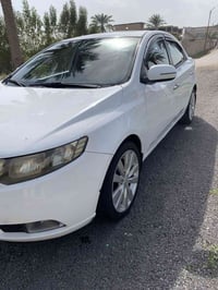 / للبيع سيراتو 2013  فول سعر97 وبيها مجال للشراي محرك كير كفاله1600 مو...