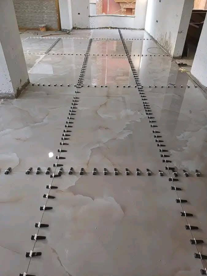 سلام عليكم اخوان رحمت الله وبركاته
خلفه درجه أوله سيراميك متفرق حالين تسليم مهندس شرط 
وبخدمت أبو بيت هاذ رقمي 
***********
