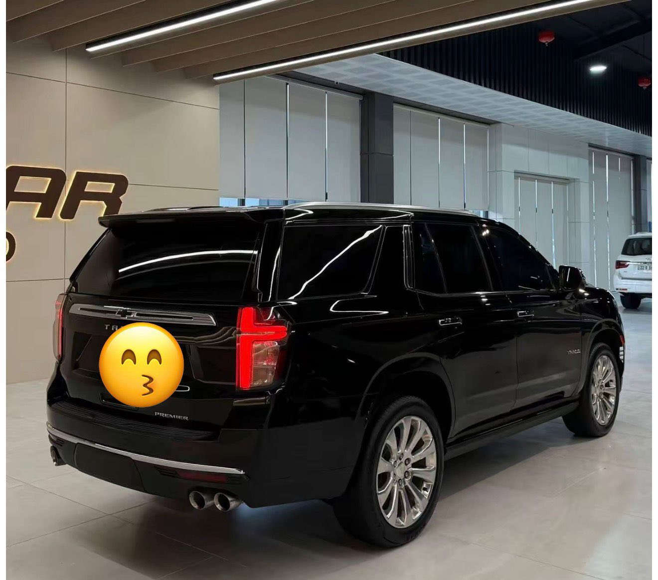 شوفرليت تاهو موديل 2022  
تحويل مباشر ب اسمي سنويه
فوول مواصفات جگات
شيفروليت تاهو بريمير وكالة خليجي
‎علامه سوده 
رقم بغداد‎
الموديل : 2022 ( خليجي )
‎اللون : اسود 
ماشييه 96 الف كم حقيقي 
محرك و گير شرط مامفتوح
سياره مكفول  بدون صبغ بدون حادث
كل غراض بلادي موجود
‎جكات كهرباء
‎ جكات تصعد وتنزل 
‎اربع كامرات
‎حجم المحرك : 5300 Cc
‎عدد الاسطوانات : 8 اسطوانات ( 8 سلندر )
‎المواصفات : 
‎* سقف بانوراما 
‎* المقاعد كهربائية تدفئة و تبريد
‎* مقصوره الركاب من الجلد الفاخر + خشب ملكي 
‎* شاحن وايرلس لاسلكي
‎* نظام الرؤيه : 5 كامرات رؤيه شامله ( BIRD VIEW )
‎* نظام التعليق مستقل
‎* كشنات ميموري خزن
‎* نظام الصوت BOSE سماعات عدد 10
‎* دوسات كهرباء + اناره LED
‎* نظام سحب مقطوره تحكم كامل + كامرة لرؤية المطوره
‎* داتا شو
‎* تشغيل بعد 
‎* 5 بصمات 
‎* تحديد مسار 
‎* لد امامي 
‎*مري شفط 
‎* 4 كامرات 360 درجه 
‎* رادار 
‎* جنطه ذكيه بلقدم تنفتح وتنسد 
‎* ويل كروم 22 حجم وعليها تخم تاير 
‎* شاشات خلفيه 
‎* جميع الكشنات كهرباء
‎* كشنات تدفئه تبريد 
‎* دوسات شفط 
‎* شاحن واير ليس
‎* ثلاجه 
‎* جميع المقاعد يوجد مخارج يوبي اس
مكان :الكاظمية 
‎ للاستفسار
***********
السعر48500
