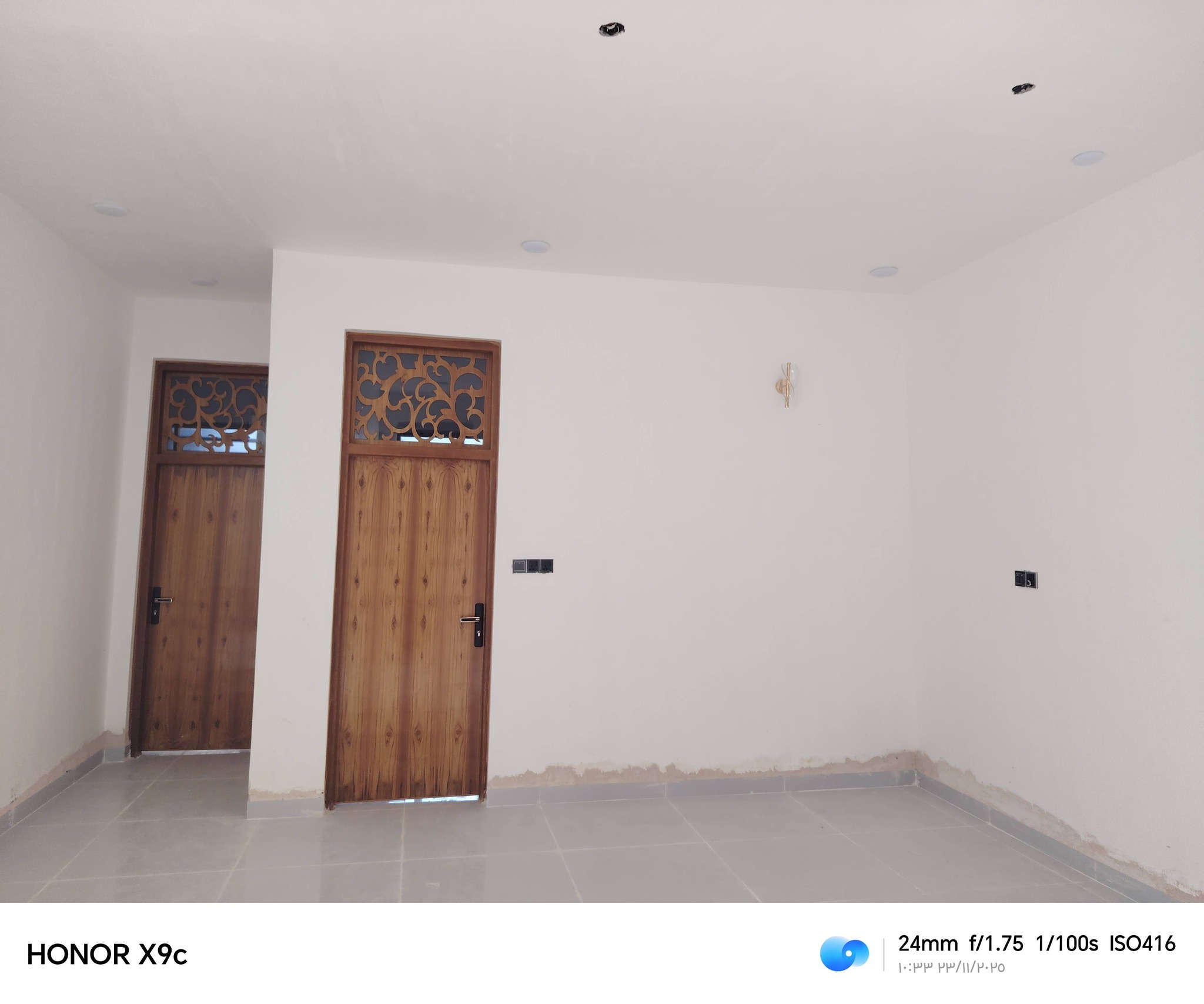 بيت للبيع المساحه ٣٧٥ حي الجامعة خلف المفوضية المجمع القريب حي الصناعي بسمي زراعي الاتصال على الرقم ***********
