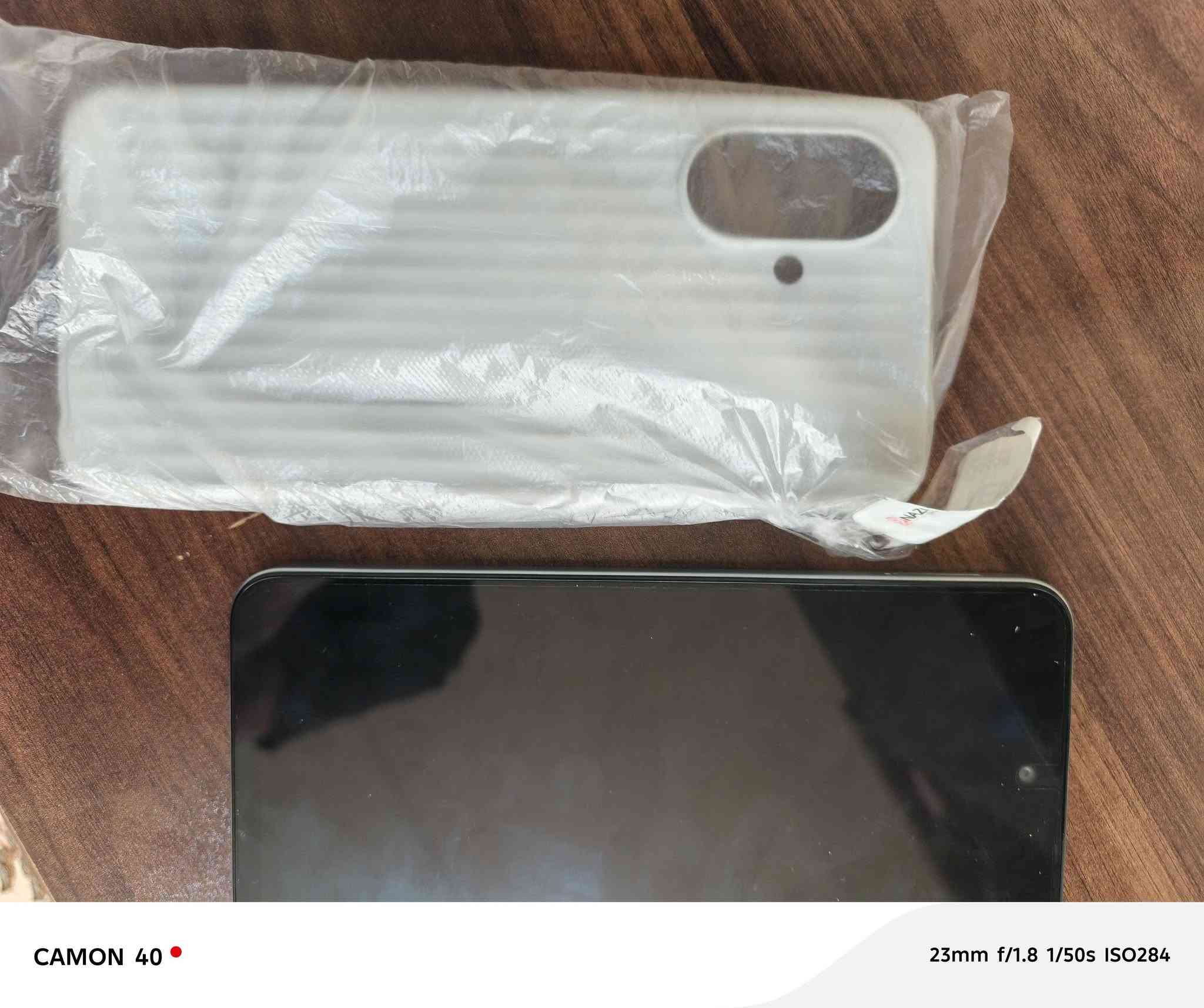 السلام عليكم للبيع موبايل تكنو سبارك go 2 ذاكرته ١٢٨ كيكه جديد صارلي يومين ماخذه حتى الشاحنة بعدها ممفتوحة وكامل ملحقاته ويا كارتونة وشاحنة والكڤر مالتا جديد كلش جديد رايده ب110 الف مكاني شقق بسماية رقمي ***********
