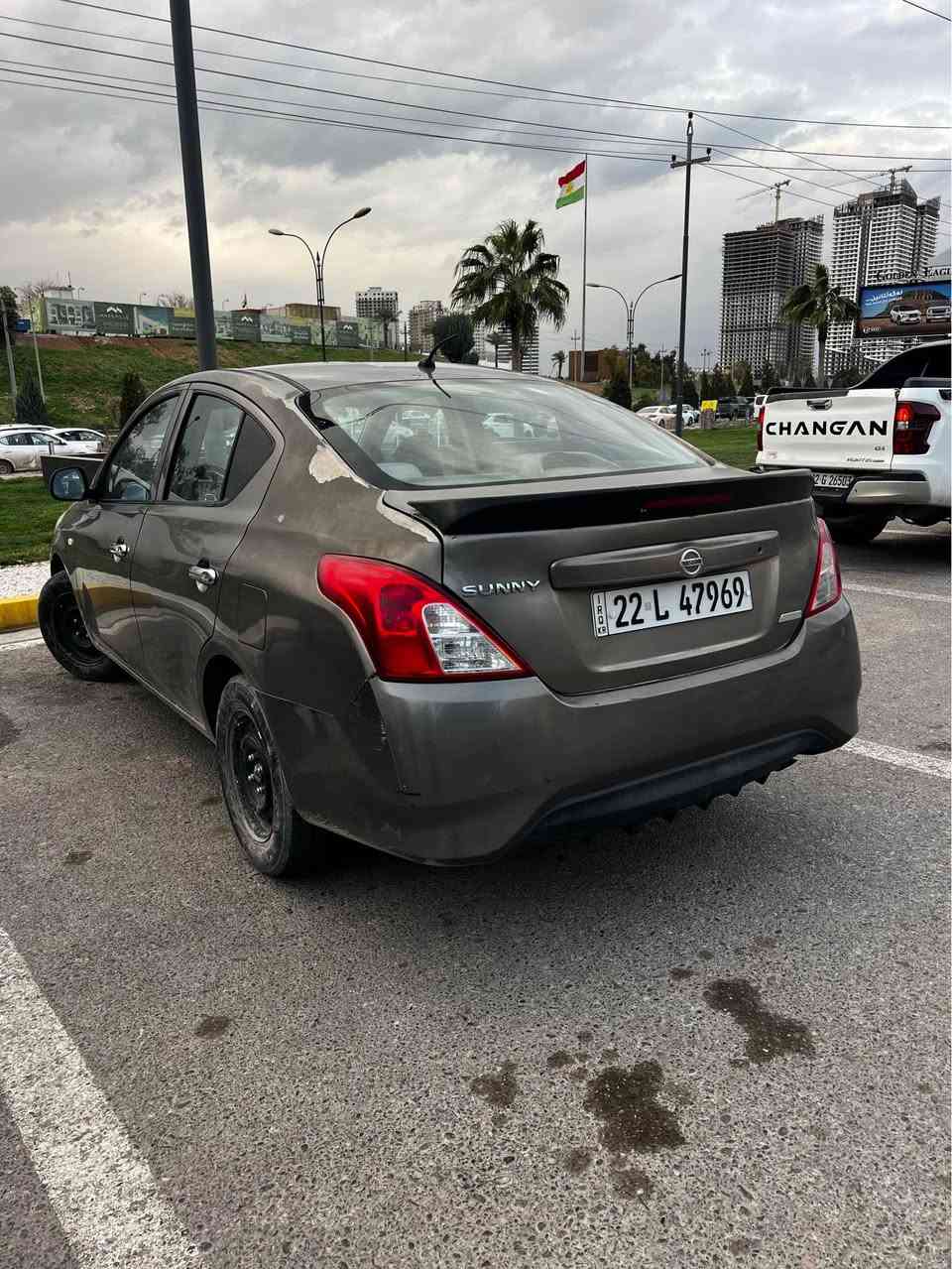 نيسان سه ني موديل ٢٠١٦
حيزام نيه من به حيزام ده فروشم 
بشتي جه مبكي زور خه فيفي هه يه
٤ وه ره قه غرامه له سه ره دواي محمه له بوت ده كه رينمه وه به ناوي خومه
سحر ٨٢ كه ميك مه جال 
*********** أربيل, العراق
