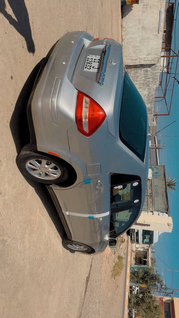 الصلاه ع محمد ال محمد
السلام عليكم 
نيسان فيرسه موديل2008
مصبوغه عام بدون گلبه او جفيه 
مصوره قبل الصبغ 
محرك 1800/4سلندر 
محرك كير صدر تبريد تايرات 
تدفئه كلها شرط من فضل الله
رقم بغداد هزه سنويه لل2030
تريد تحويل تريد وكاله 
المكان معرض تكريت كارس القادسيه المعارض 
الهاتف ***********اتصل وتدلل 
السعر 65بيها مجال قليل
