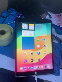 شاشا مال برو 10.5 تفصيخ وشاشا مال air 3 للبيع جديد اصلي مكاني بغداد ال...