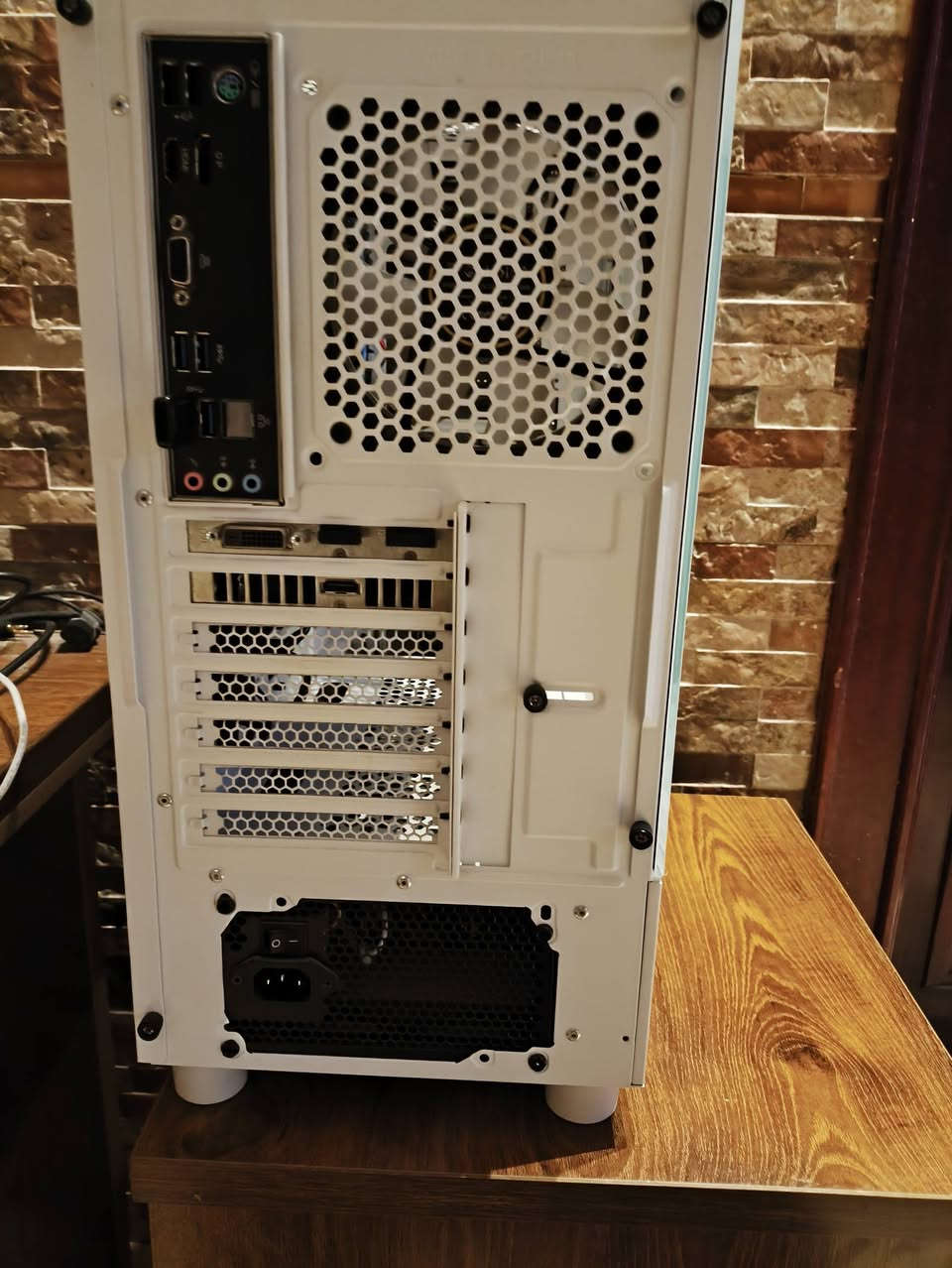 بيسي للبيع المواصفات
كارت الشاشة GTX 1660 ti 6GB
المعالج Core i5 12400F
الرامات 16GB 8×2
بورسبلاي 650w
مذر بورد B660M
هارد HDD 1T وSSD 128
مبرد ستوك انتل غازي
السعر خاص
تواصل ***********
مكاني كربلاء
