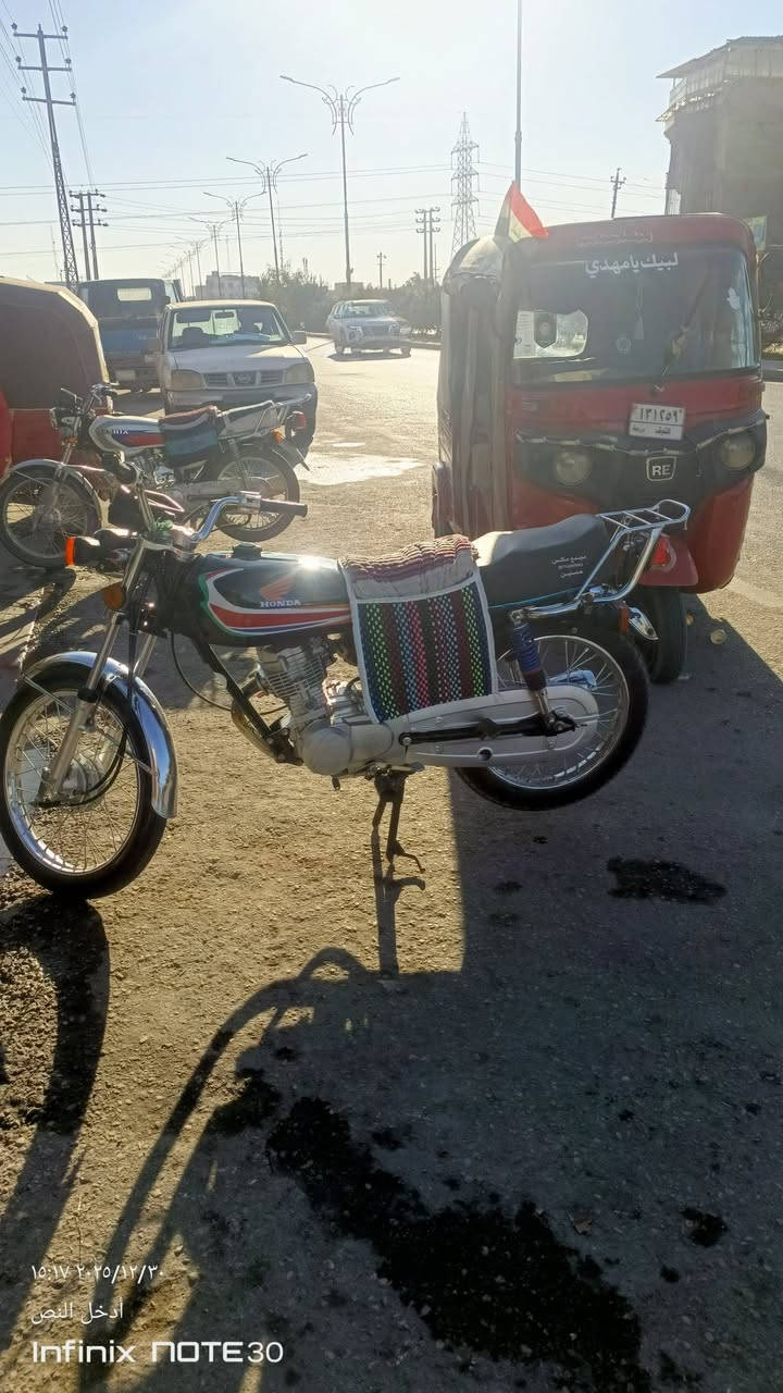 السلام عليكم دراجه للبيع موديل 25 اوراق مكاني كربلاء يم جامعه *********** هذا رقمي بي واتساب
