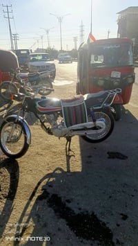 دراجة • موديل 25 • أوراق مكاني