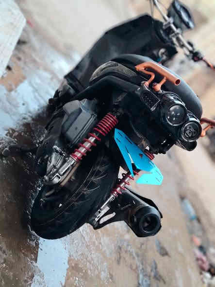 سلام عليكم جبلي للبيع دراجه فول مكينه كفاله مزود خارجي كله اصلي كله شغال بكلايت خليه ختم واحد ويه مكينه سعر ٦٥٠ مكاني مسيب رقم ***********
