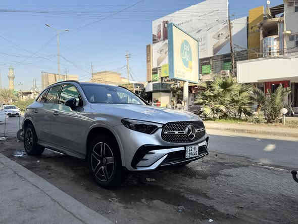 السلام عليكم  
مارسيدس GLC 300  …AMG 

وارد امريكا صبغ بنيد فقط بدون دواخل بدون شاصي سياره راجعه بحاله وكاله 

الموديل 2024 

العداد 8000
مواصفات فول  للأخير 1/1
مرقم اربيل  
بيع او مراوس 
السعر 380 ورقه نهائي 
مكان سياره ديوانيه 
للاستفسار تواصل
 
***********
