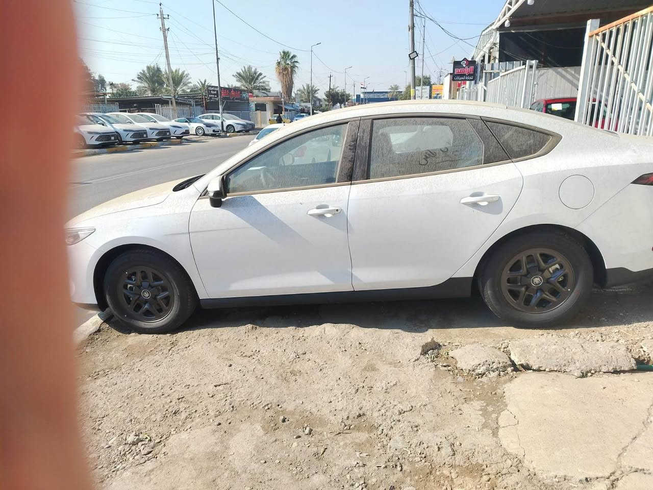 جن بلاسBYD  زيرو صفر كيلو متر   

التفاصيل:
رقم بغداد ب اسمي 

• الموديل: 2025.
      

• الحالة: نظافة 100%، 

• الضمان: تحت ضمان الوكالة الرسمي.

 بطارية ليثيوم فوسفات تدعم الشحن السريع

 شاشة  إنش بنظام ملاحة وتحديثات OTA

 نظام صوتي بـ6 مكبرات صوت + ميزة الكاريوكي

  حساسات وكاميرا خلفية – مثبت سرعة – مقاعد جلد 

  تصميم خارجي عصري بمصابيح LED ومقصورة عازلة للصوت

 

المواصفات 

حساس خلفي 

كامراة خلفية دوارة 

اوتو هولد

تشغيل السياره بصمه مع دخول ذكي

مقاعد جلد 

لايت زينون 

لد نهاري LED

بك لايتLED

3انضمة للقيادة 

مانع تزحلق

مثبت سرعه 

تشغيل عن بعد 

شاشة ذكية تدعم جميع البرامج
مكاني الاعظميه
السعر19مليون و100وبيهه مجال
*********** بغداد, العراق
